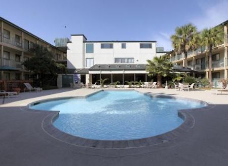Amerihome Inn & Suites Houston Airport North Esterno foto